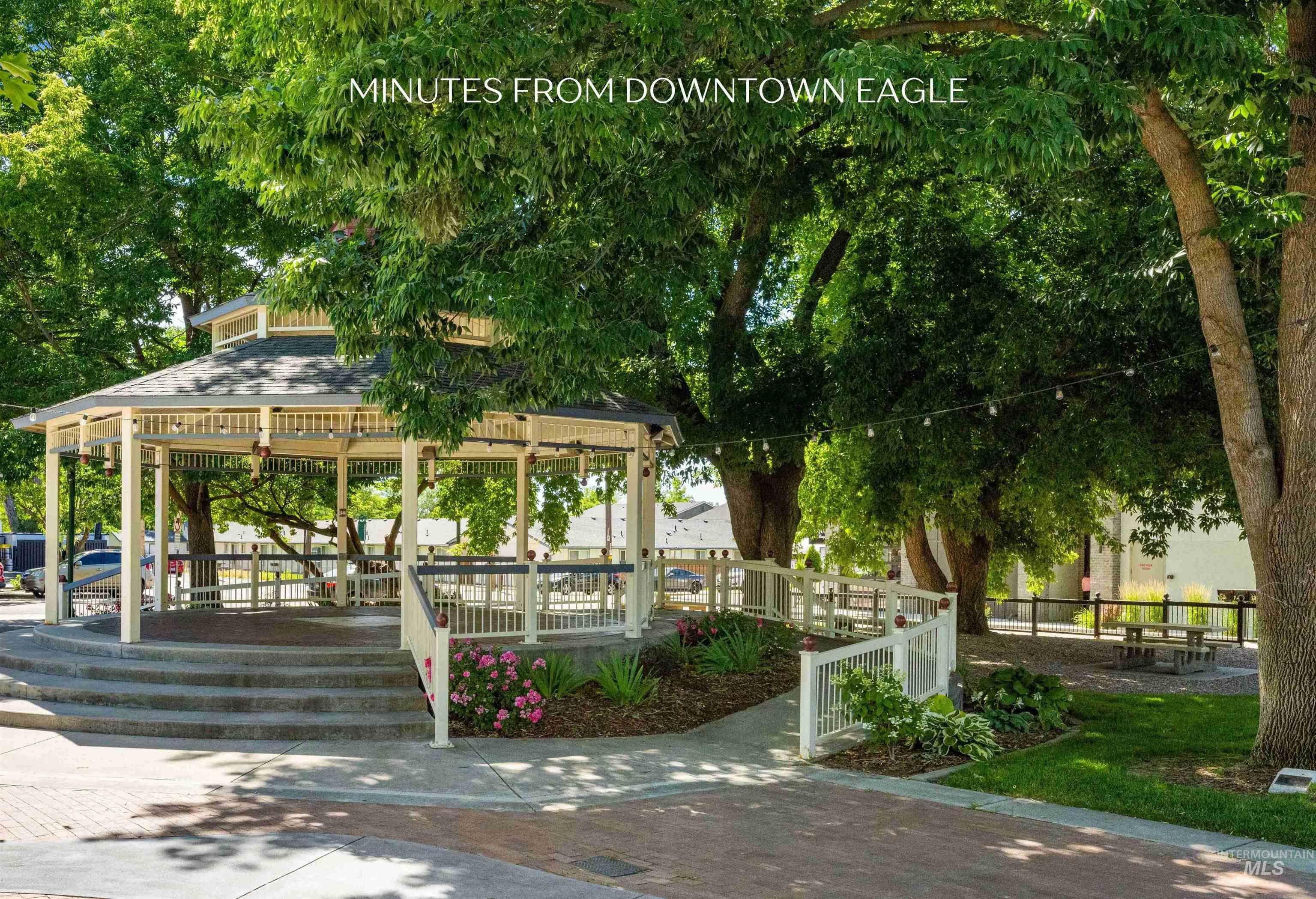 2148 S Links Place, Eagle, Idaho 83616, 3 Bedrooms, 3 Bathrooms, Residential For Sale, Price $995,000, 98976887