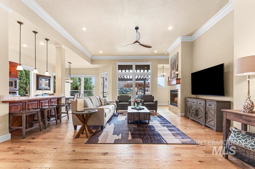 2148 S Links Place, Eagle, Idaho 83616, 3 Bedrooms, 3 Bathrooms, Residential For Sale, Price $995,000, 98976887