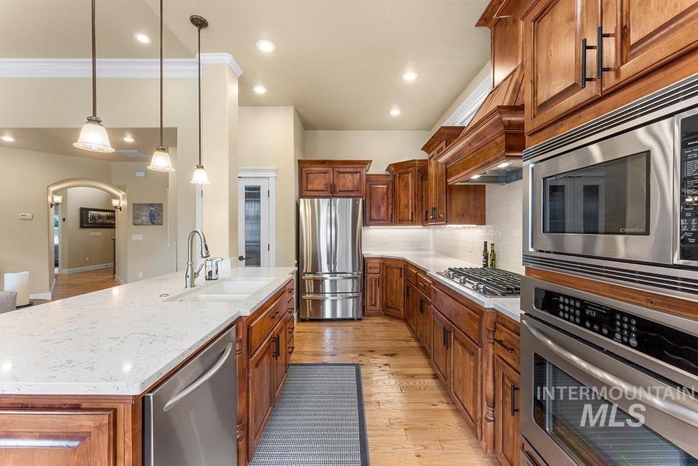 2148 S Links Place, Eagle, Idaho 83616, 3 Bedrooms, 3 Bathrooms, Residential For Sale, Price $995,000, 98976887