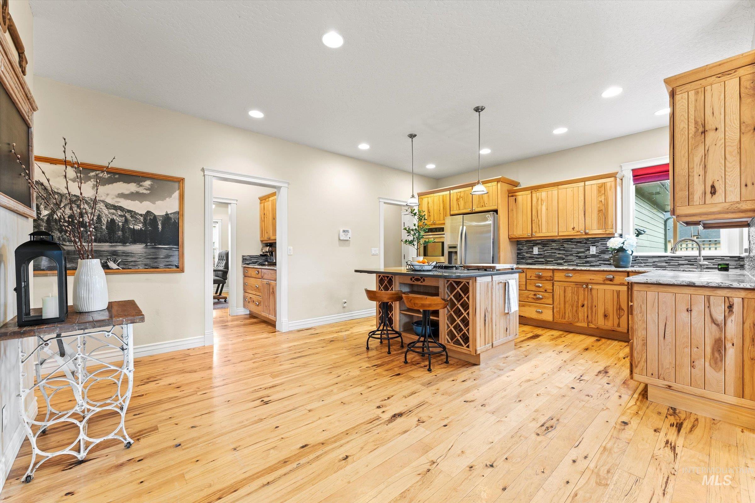 1785 Walnut Ave., Fruitland, Idaho 83619, 3 Bedrooms, 2 Bathrooms, Residential For Sale, Price $549,000,MLS 98976888