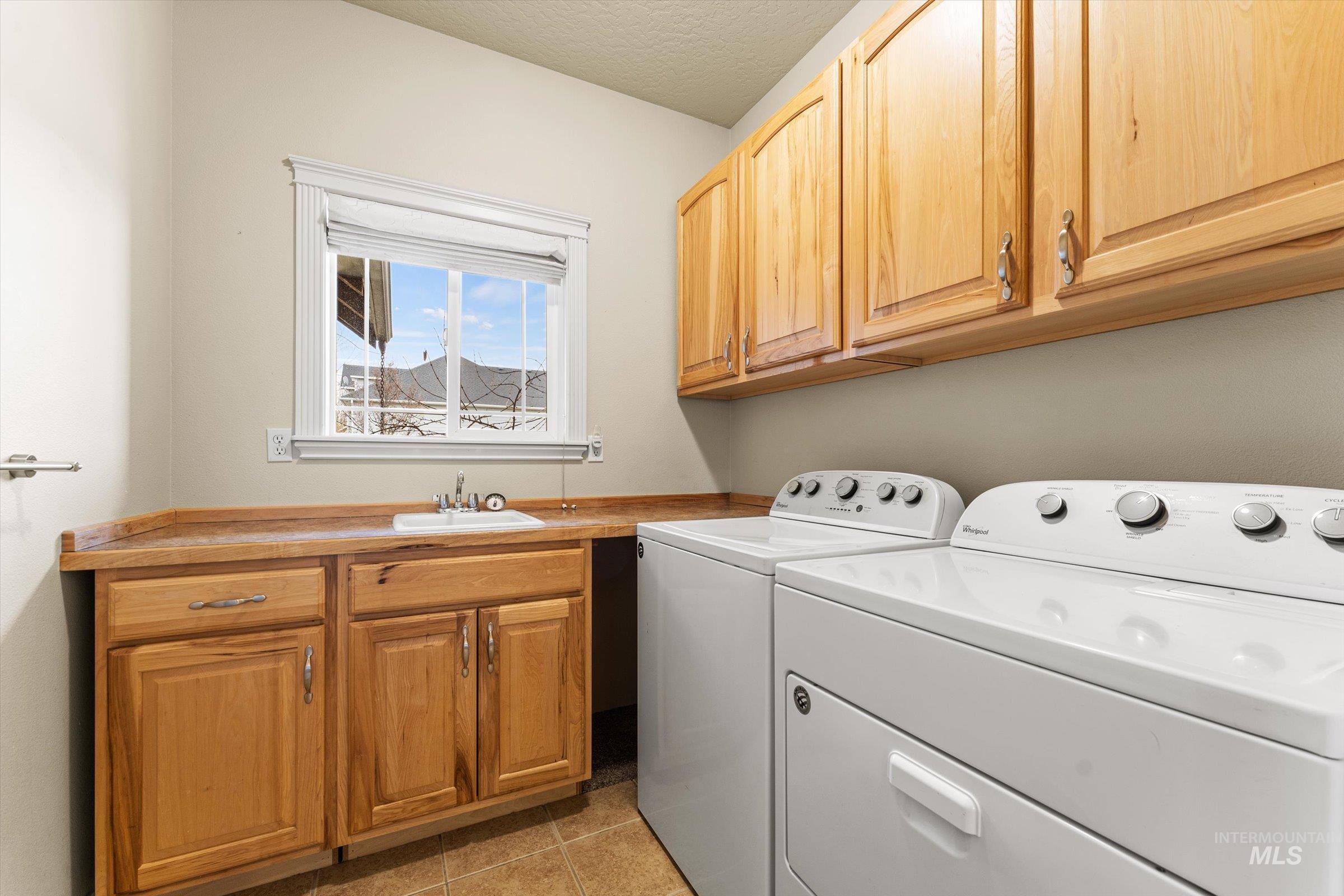 1785 Walnut Ave., Fruitland, Idaho 83619, 3 Bedrooms, 2 Bathrooms, Residential For Sale, Price $545,000,MLS 98976888