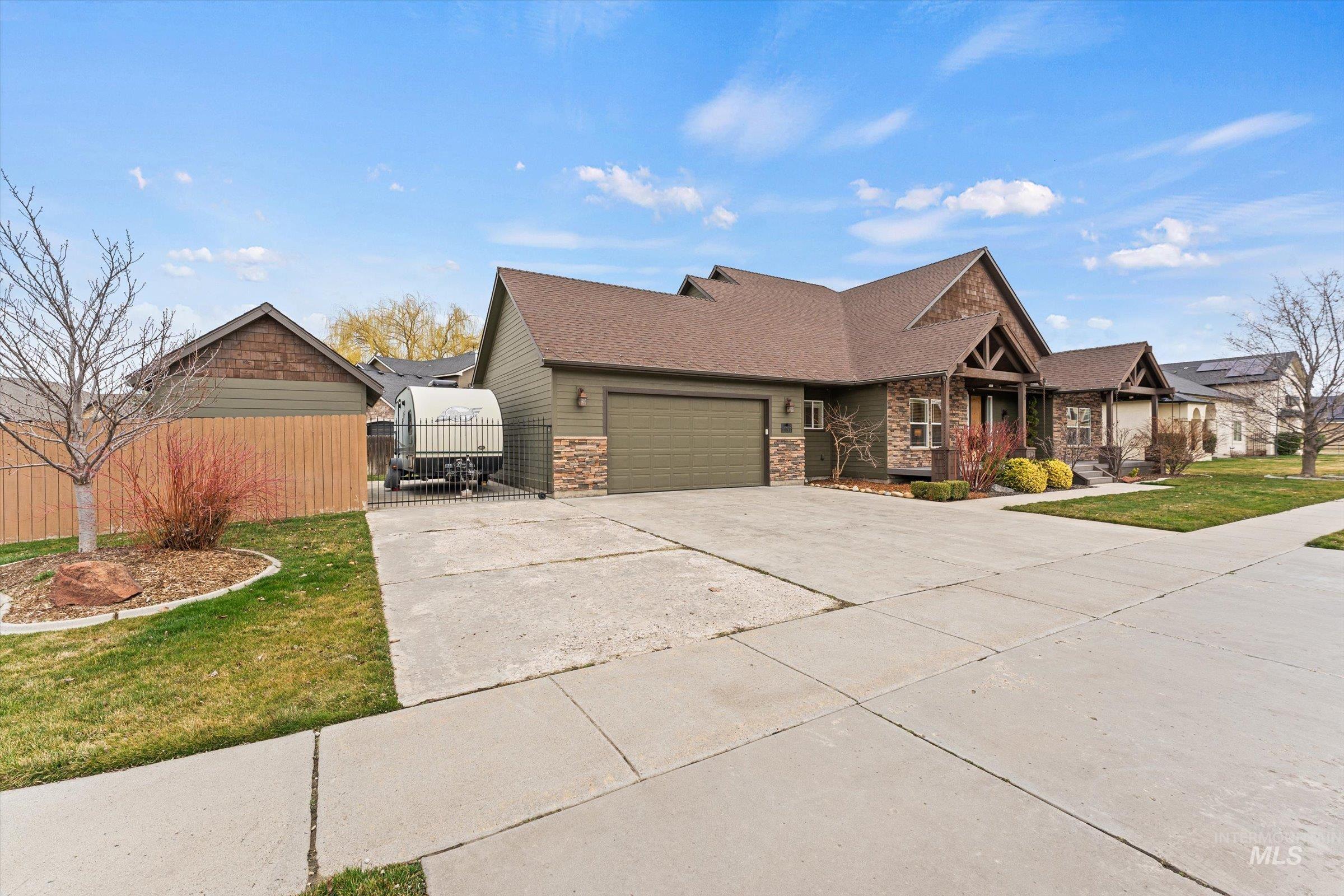 1785 Walnut Ave., Fruitland, Idaho 83619, 3 Bedrooms, 2 Bathrooms, Residential For Sale, Price $545,000,MLS 98976888