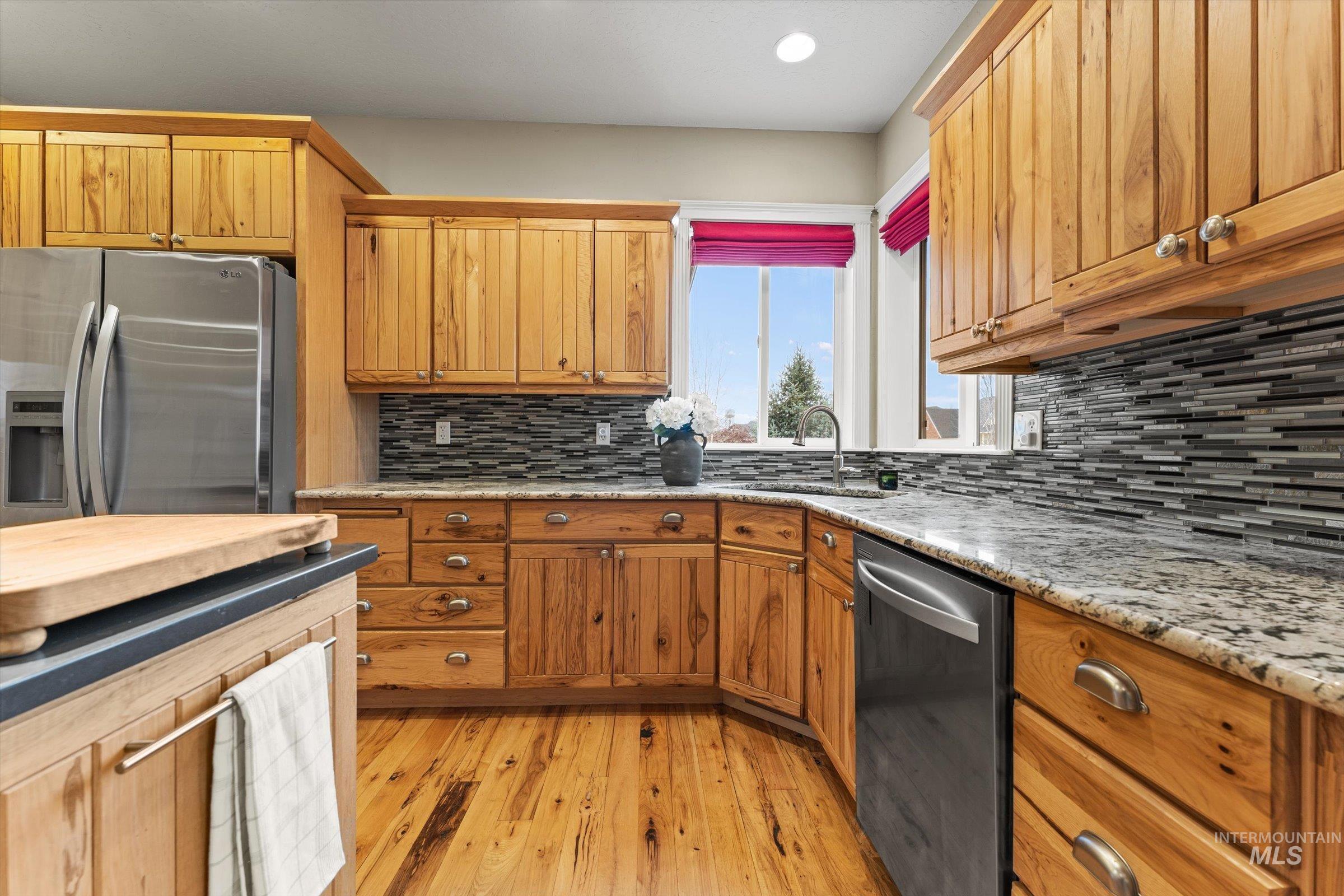 1785 Walnut Ave., Fruitland, Idaho 83619, 3 Bedrooms, 2 Bathrooms, Residential For Sale, Price $545,000,MLS 98976888