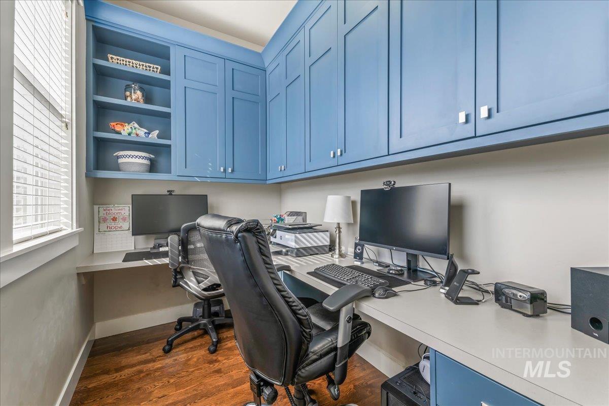 4113 W Wolf Rapids St, Meridian, Idaho 83646, 4 Bedrooms, 3.5 Bathrooms, Residential For Sale, Price $869,900, 98976889