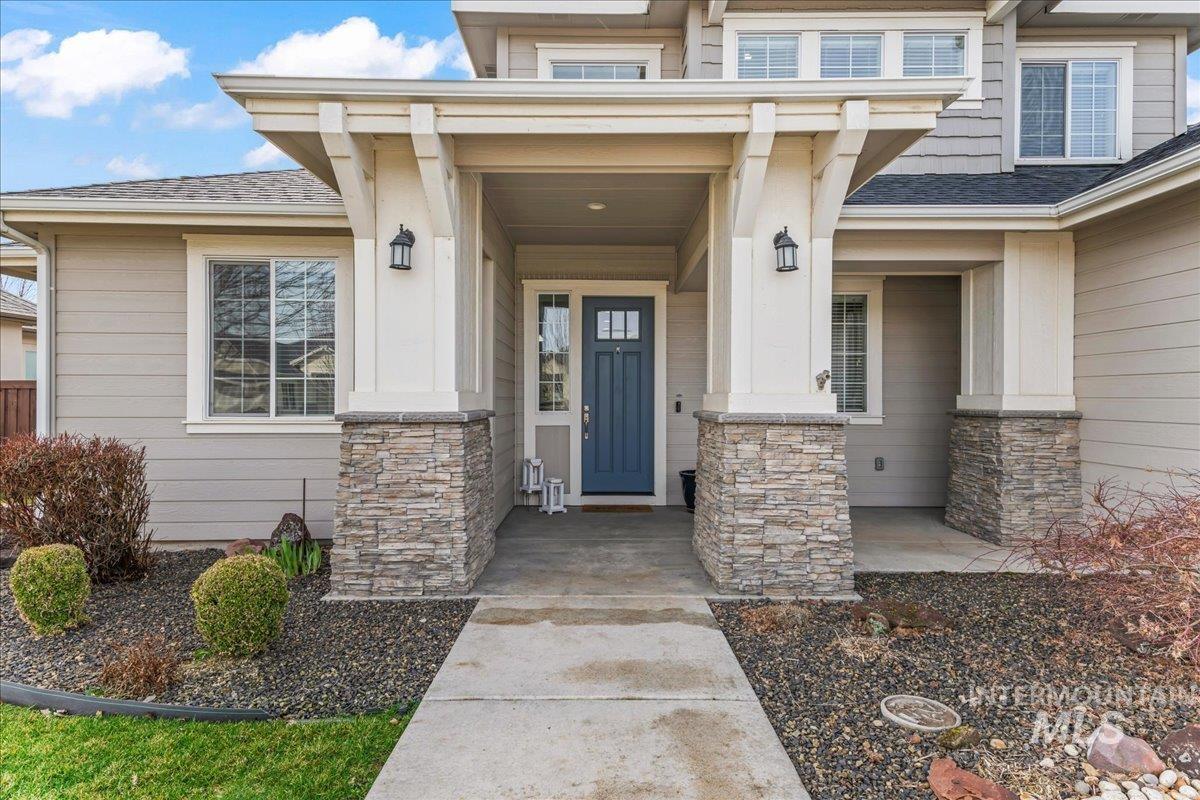 4113 W Wolf Rapids St, Meridian, Idaho 83646, 4 Bedrooms, 3.5 Bathrooms, Residential For Sale, Price $869,900, 98976889