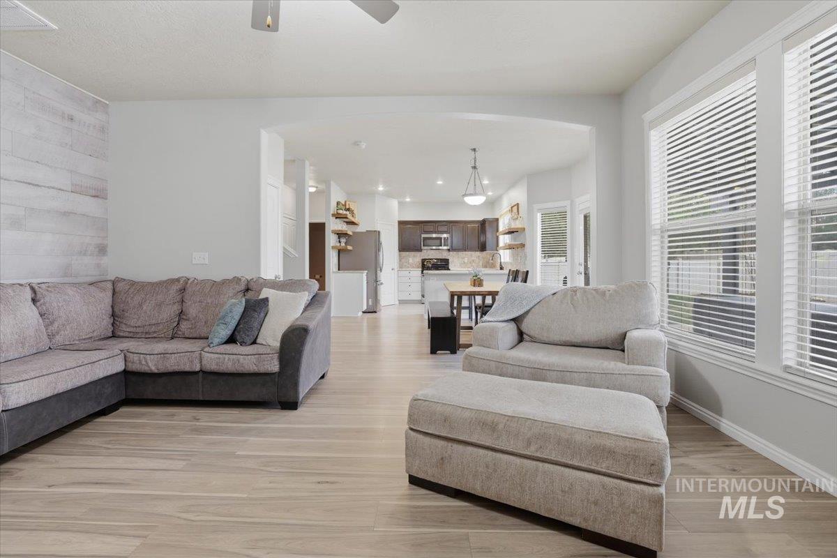 1579 E Ionia St, Meridian, Idaho 83642, 4 Bedrooms, 2.5 Bathrooms, Residential For Sale, Price $525,000,MLS 98976891