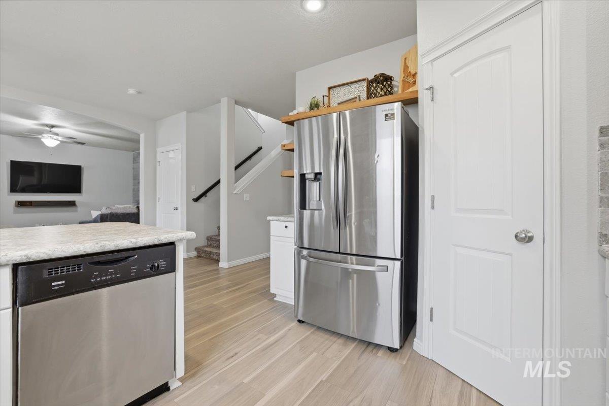 1579 E Ionia St, Meridian, Idaho 83642, 4 Bedrooms, 2.5 Bathrooms, Residential For Sale, Price $525,000,MLS 98976891