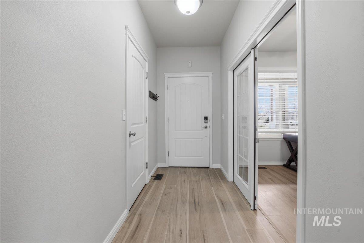 1579 E Ionia St, Meridian, Idaho 83642, 4 Bedrooms, 2.5 Bathrooms, Residential For Sale, Price $525,000,MLS 98976891