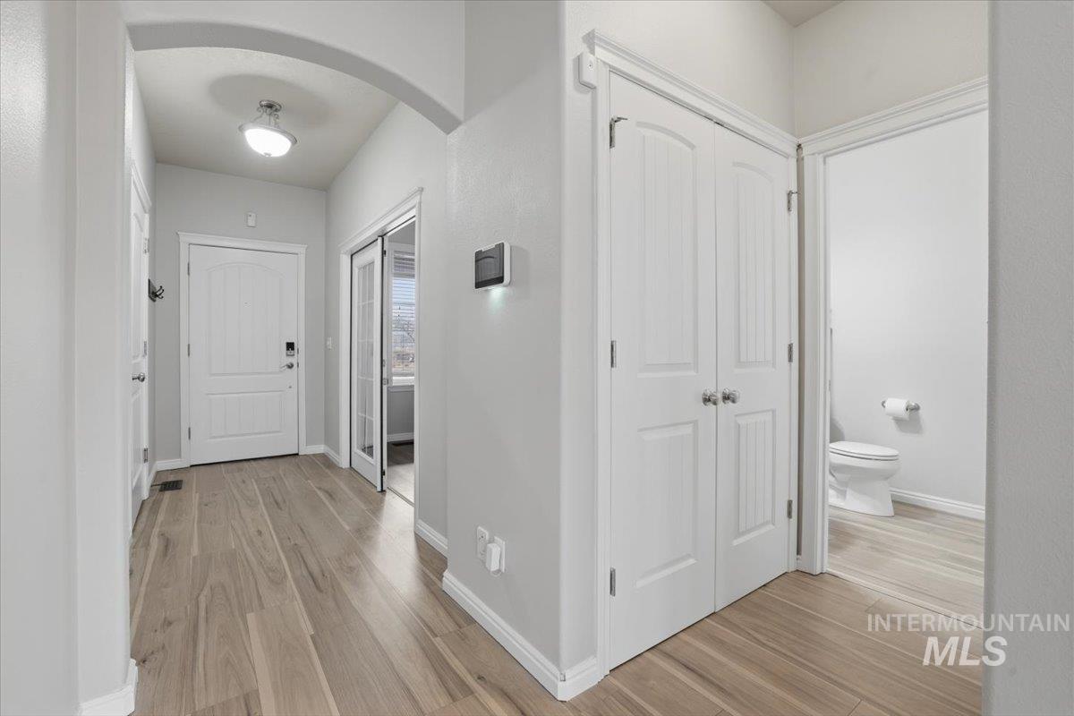 1579 E Ionia St, Meridian, Idaho 83642, 4 Bedrooms, 2.5 Bathrooms, Residential For Sale, Price $525,000,MLS 98976891