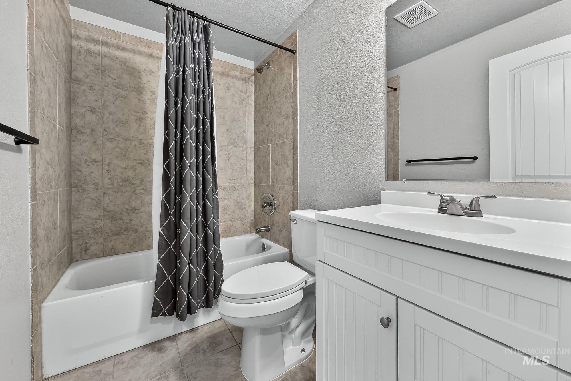 10001 W Fox Brush Dr, Boise, Idaho 83709, 4 Bedrooms, 2 Bathrooms, Residential For Sale, Price $468,900,MLS 98976893