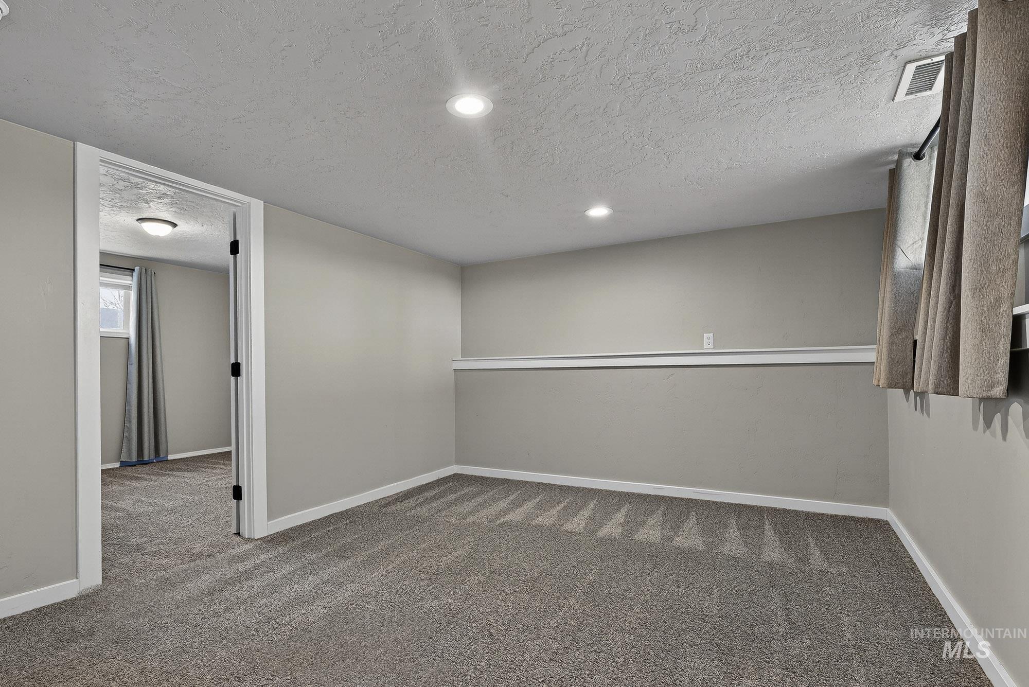 10001 W Fox Brush Dr, Boise, Idaho 83709, 4 Bedrooms, 2 Bathrooms, Residential For Sale, Price $468,900,MLS 98976893