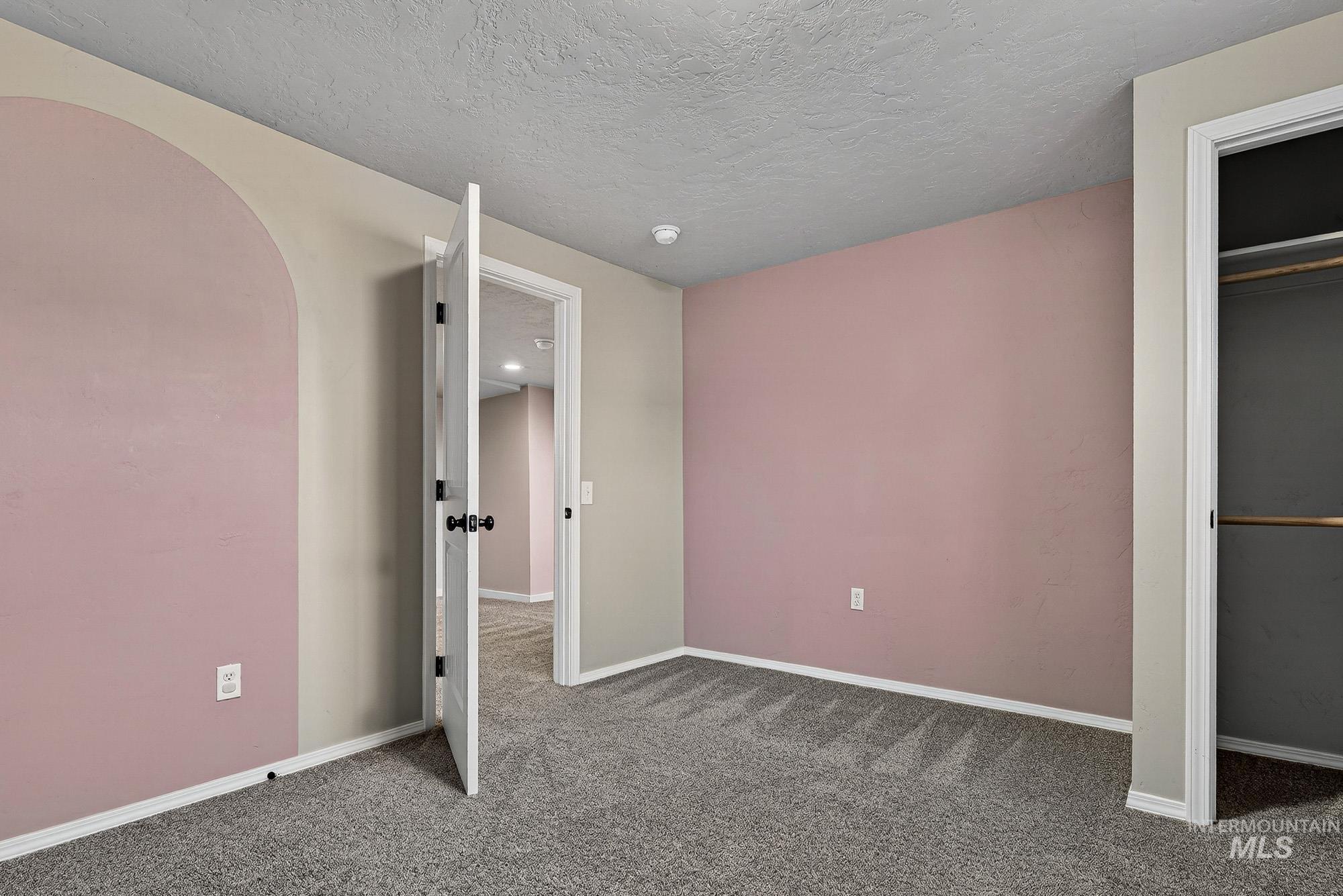 10001 W Fox Brush Dr, Boise, Idaho 83709, 4 Bedrooms, 2 Bathrooms, Residential For Sale, Price $468,900,MLS 98976893