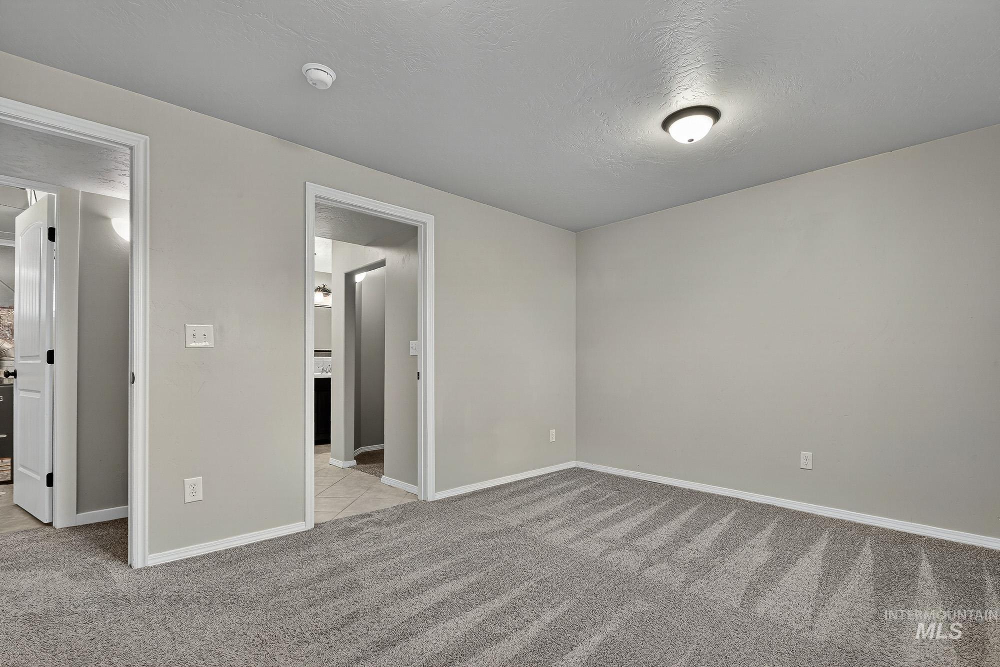 10001 W Fox Brush Dr, Boise, Idaho 83709, 4 Bedrooms, 2 Bathrooms, Residential For Sale, Price $468,900,MLS 98976893