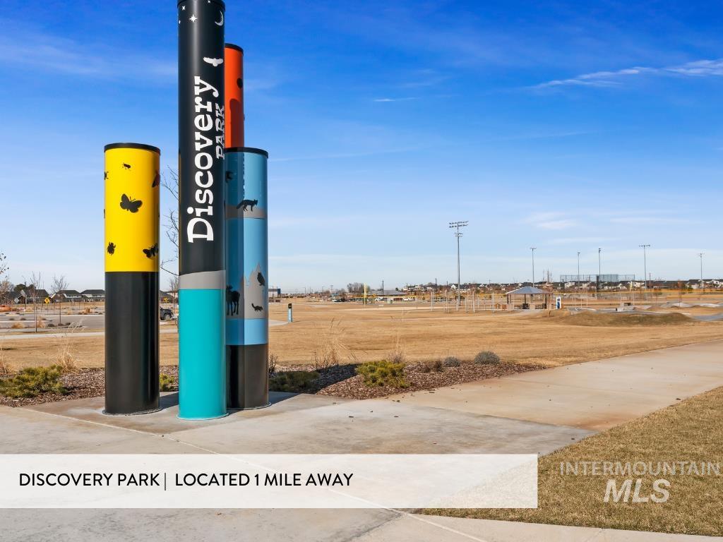 10001 W Fox Brush Dr, Boise, Idaho 83709, 4 Bedrooms, 2 Bathrooms, Residential For Sale, Price $468,900,MLS 98976893