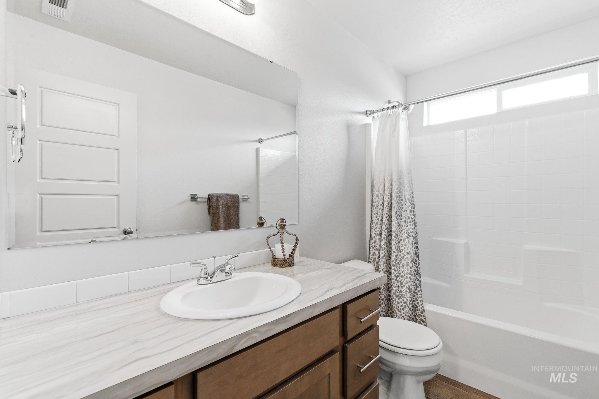 1916 W Henrys Fork Drive, Meridian, Idaho 83642, 4 Bedrooms, 2 Bathrooms, Residential For Sale, Price $515,500,MLS 98976895