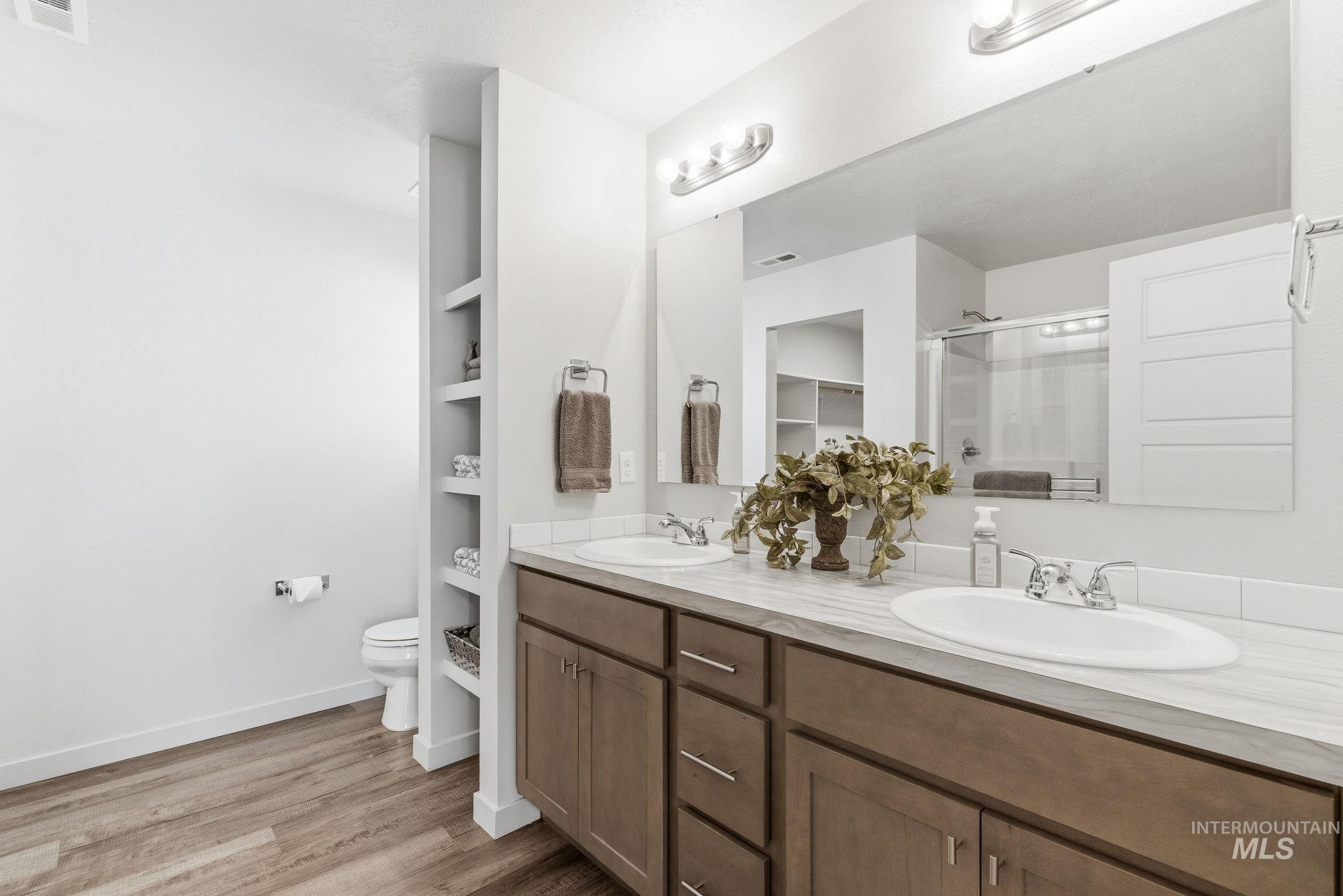 1916 W Henrys Fork Drive, Meridian, Idaho 83642, 4 Bedrooms, 2 Bathrooms, Residential For Sale, Price $515,500,MLS 98976895