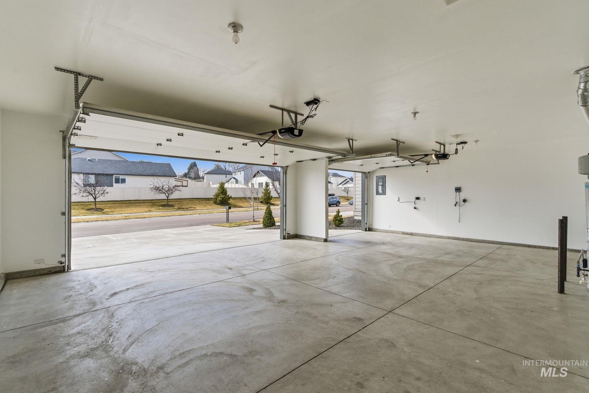 1916 W Henrys Fork Drive, Meridian, Idaho 83642, 4 Bedrooms, 2 Bathrooms, Residential For Sale, Price $515,500,MLS 98976895