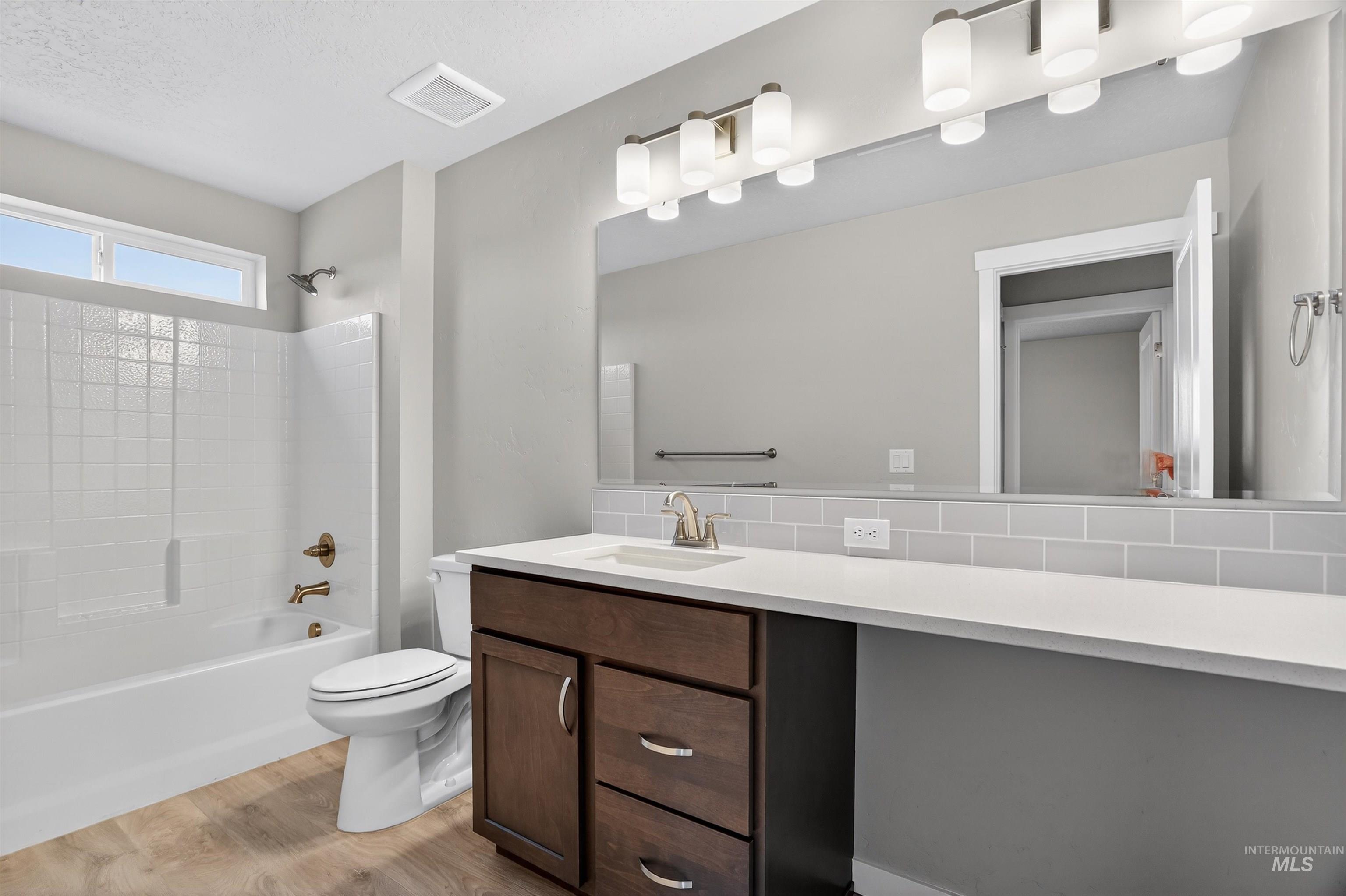 1576 SW Silverstone Ave, Mountain Home, Idaho 83647, 3 Bedrooms, 2.5 Bathrooms, Residential For Sale, Price $403,990,MLS 98976896