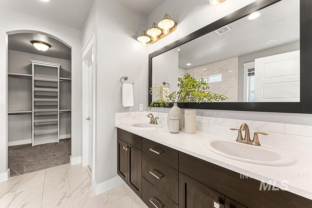 554 E Sicily Drive, Meridian, Idaho 83642, 4 Bedrooms, 2.5 Bathrooms, Residential For Sale, Price $769,900,MLS 98976898