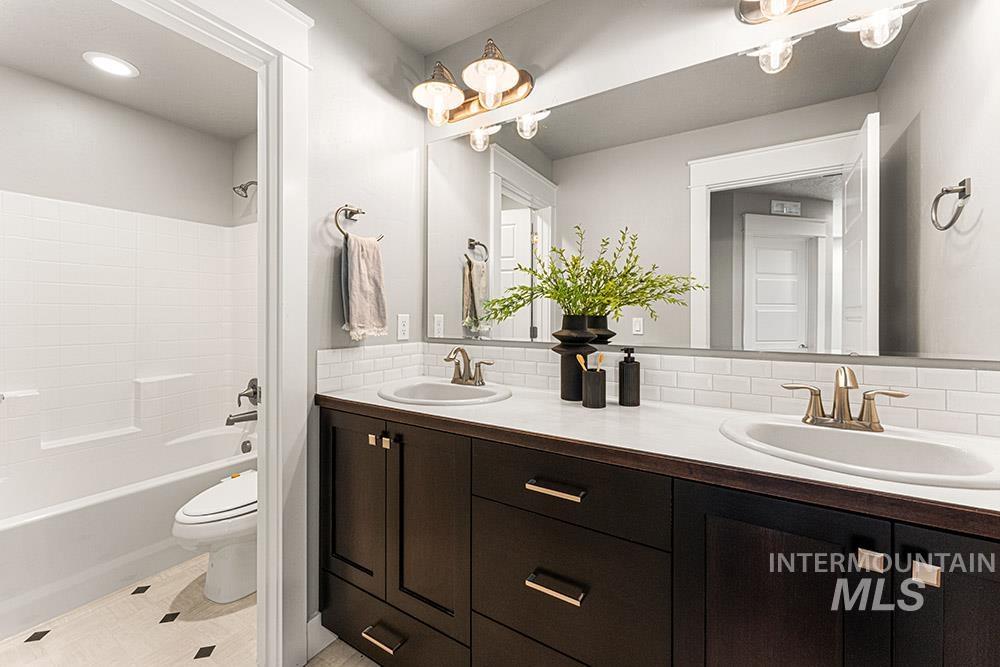 554 E Sicily Drive, Meridian, Idaho 83642, 4 Bedrooms, 2.5 Bathrooms, Residential For Sale, Price $769,900,MLS 98976898