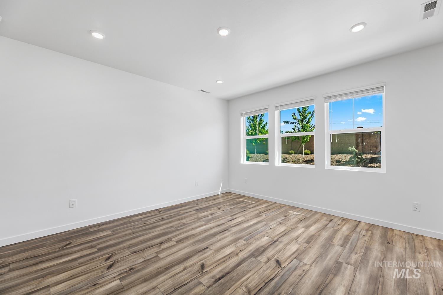 4157 W Steel Grey Ln, Eagle, Idaho 83616, 4 Bedrooms, 2.5 Bathrooms, Residential For Sale, Price $422,900, 98976902
