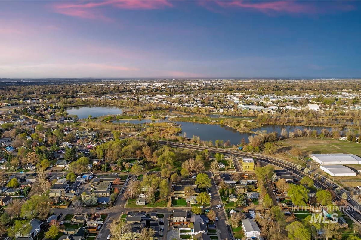 918 N 32nd, Boise, Idaho 83702, 2 Bedrooms, 1 Bathroom, Residential For Sale, Price $359,900,MLS 98976903