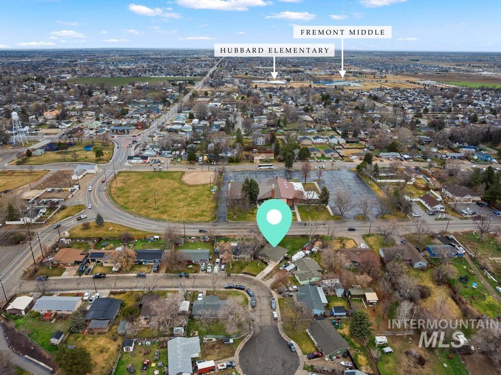 210 E Morris Ct, Kuna, Idaho 83634, 3 Bedrooms, 1 Bathroom, Residential For Sale, Price $344,900,MLS 98976904