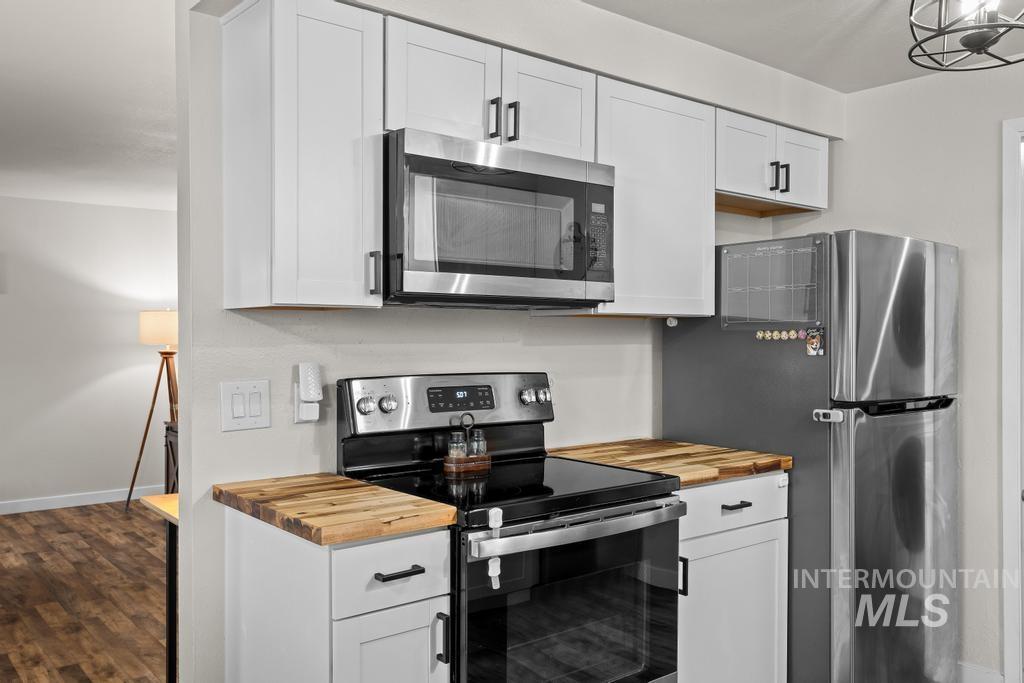 210 E Morris Ct, Kuna, Idaho 83634, 3 Bedrooms, 1 Bathroom, Residential For Sale, Price $344,900,MLS 98976904