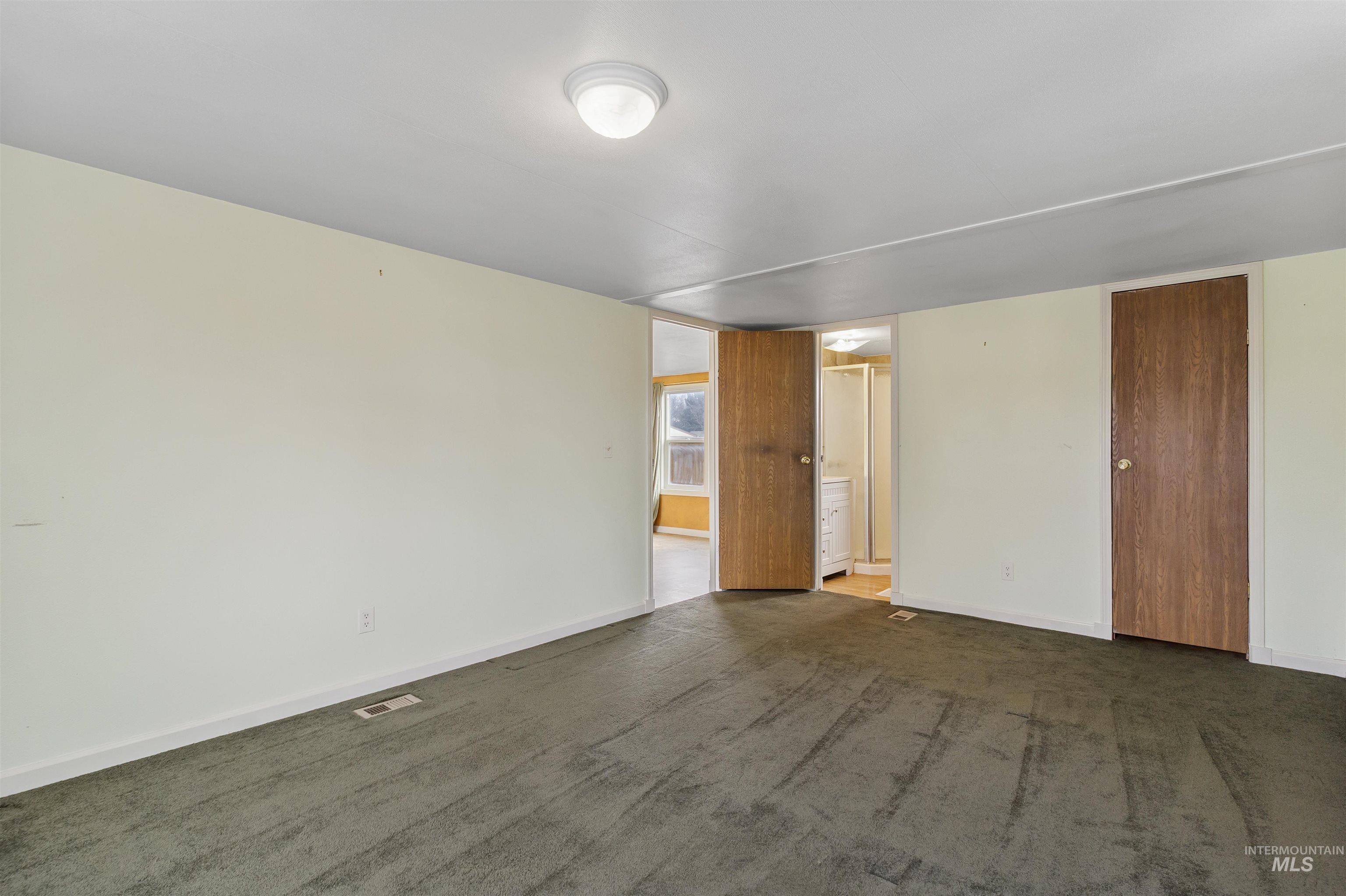 268 Villa Road, Twin Falls, Idaho 83301, 3 Bedrooms, 2 Bathrooms, Residential For Sale, Price $230,000,MLS 98976905