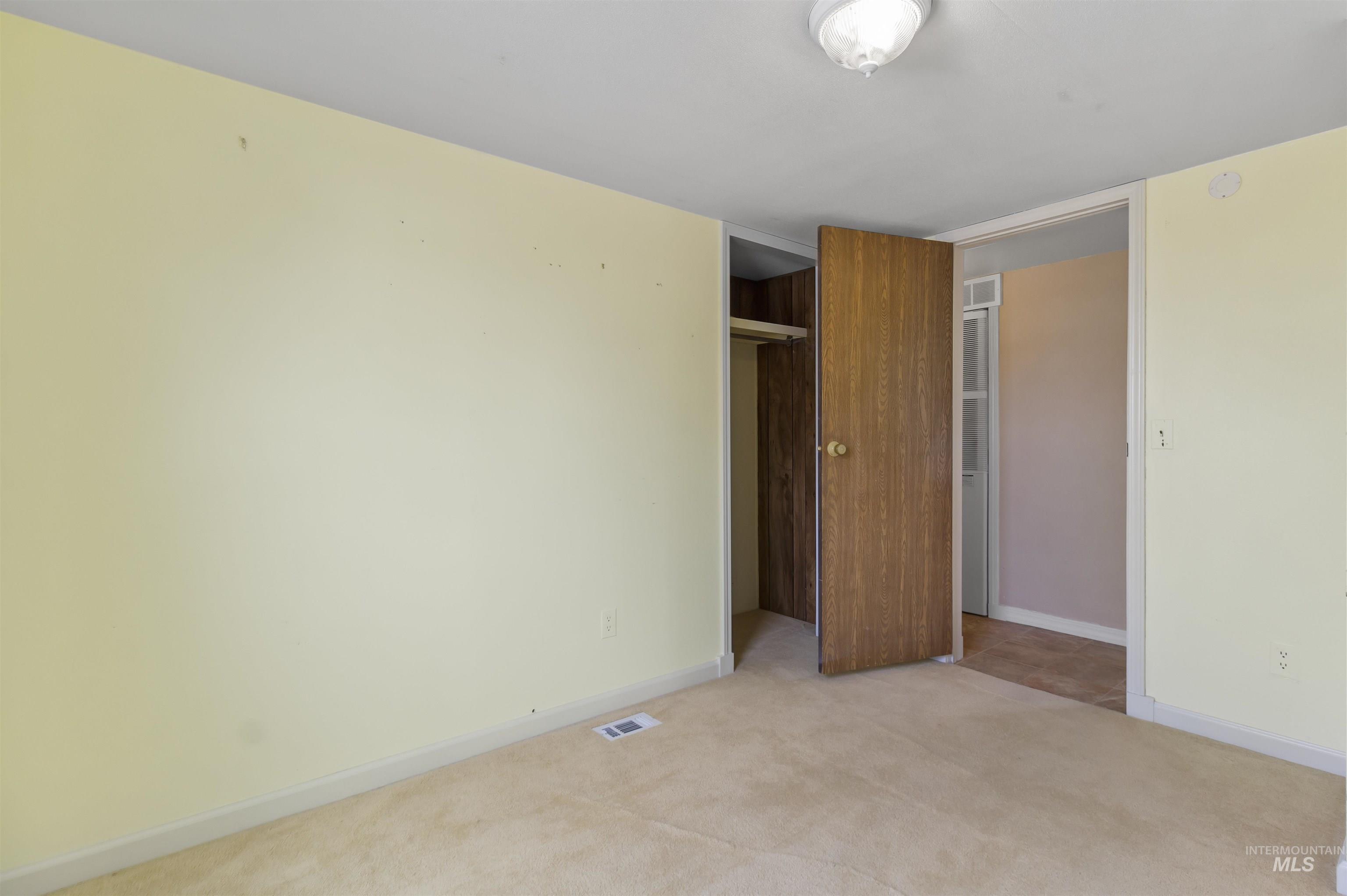 268 Villa Road, Twin Falls, Idaho 83301, 3 Bedrooms, 2 Bathrooms, Residential For Sale, Price $230,000,MLS 98976905