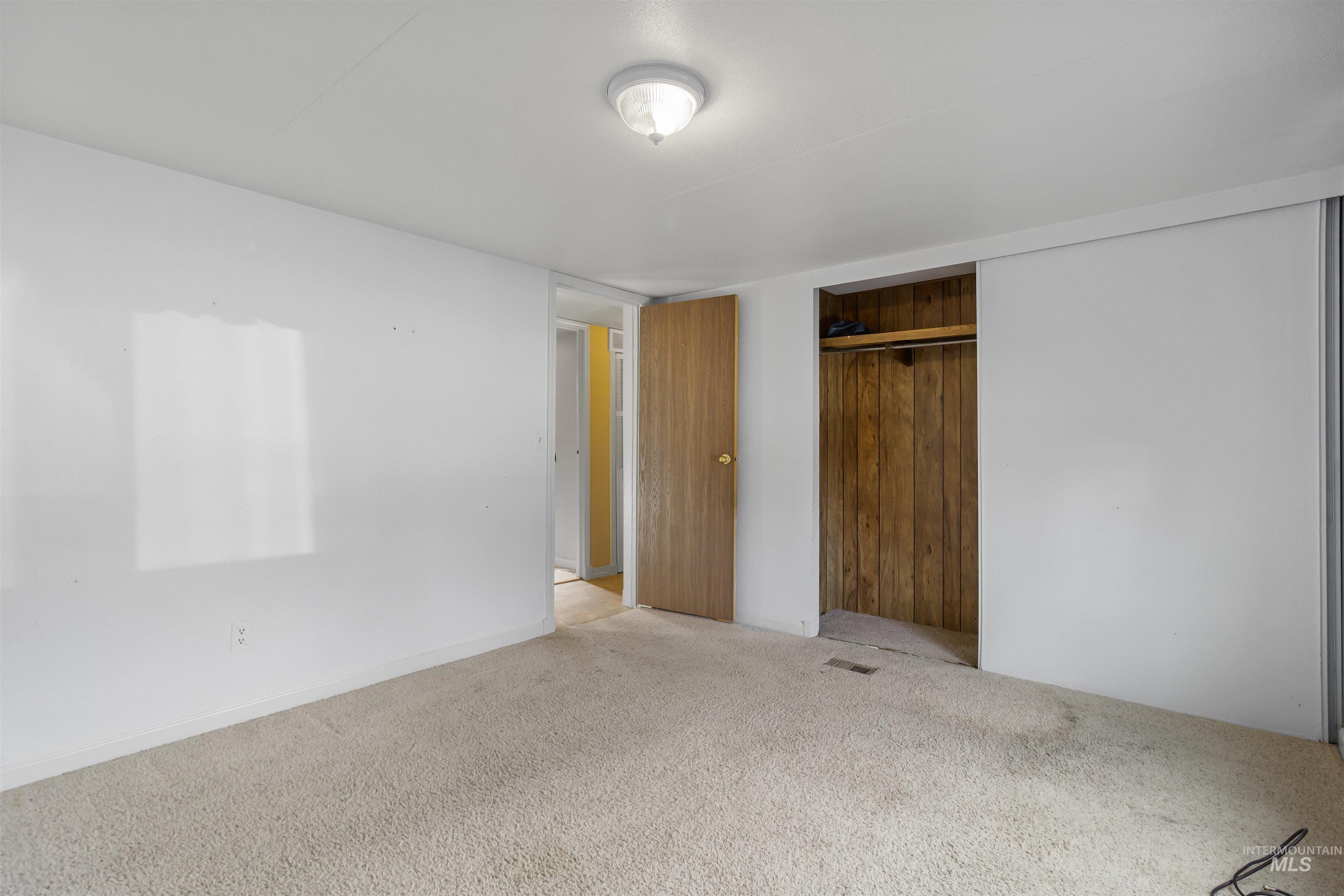 268 Villa Road, Twin Falls, Idaho 83301, 3 Bedrooms, 2 Bathrooms, Residential For Sale, Price $230,000,MLS 98976905