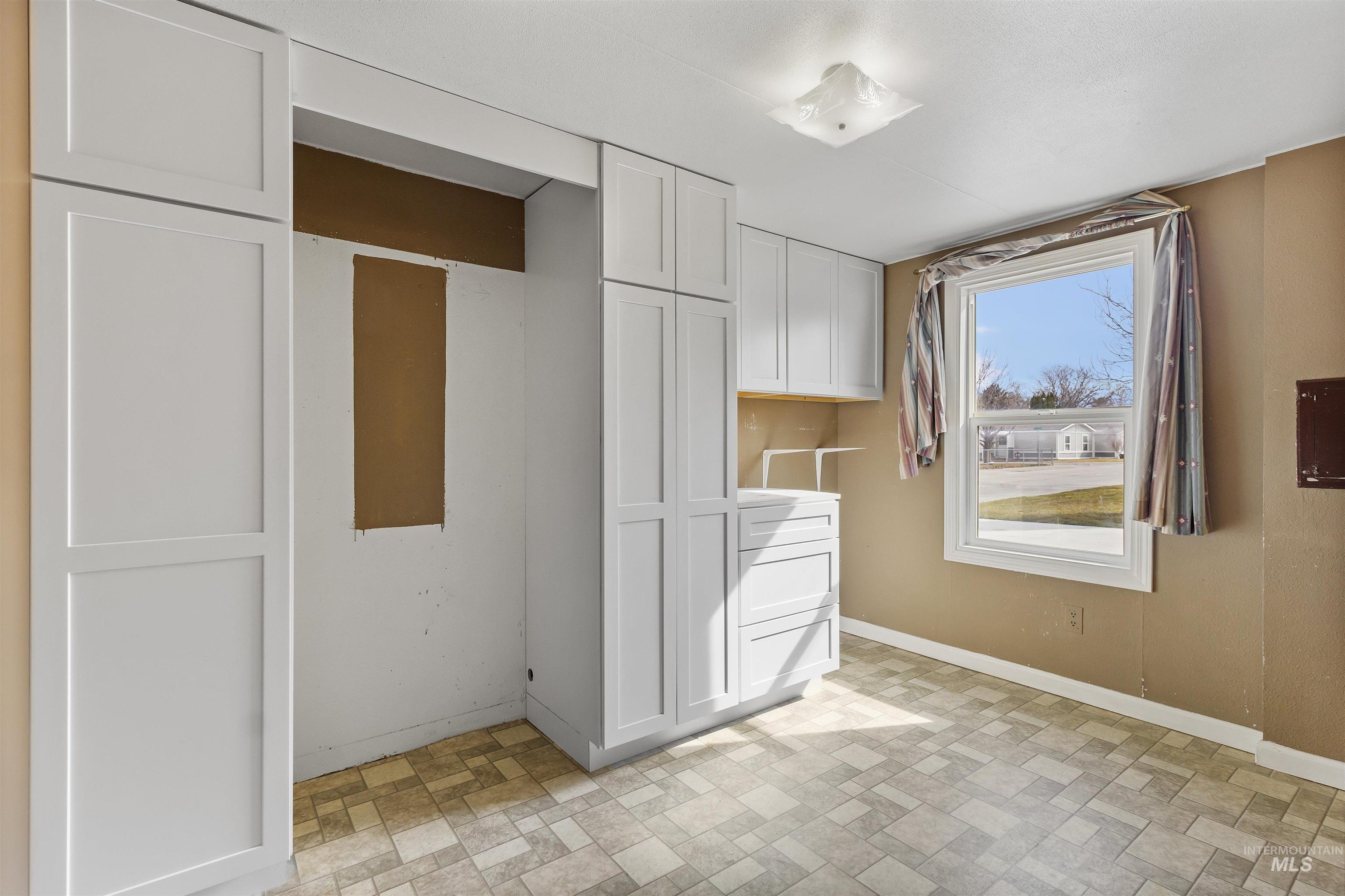 268 Villa Road, Twin Falls, Idaho 83301, 3 Bedrooms, 2 Bathrooms, Residential For Sale, Price $230,000,MLS 98976905