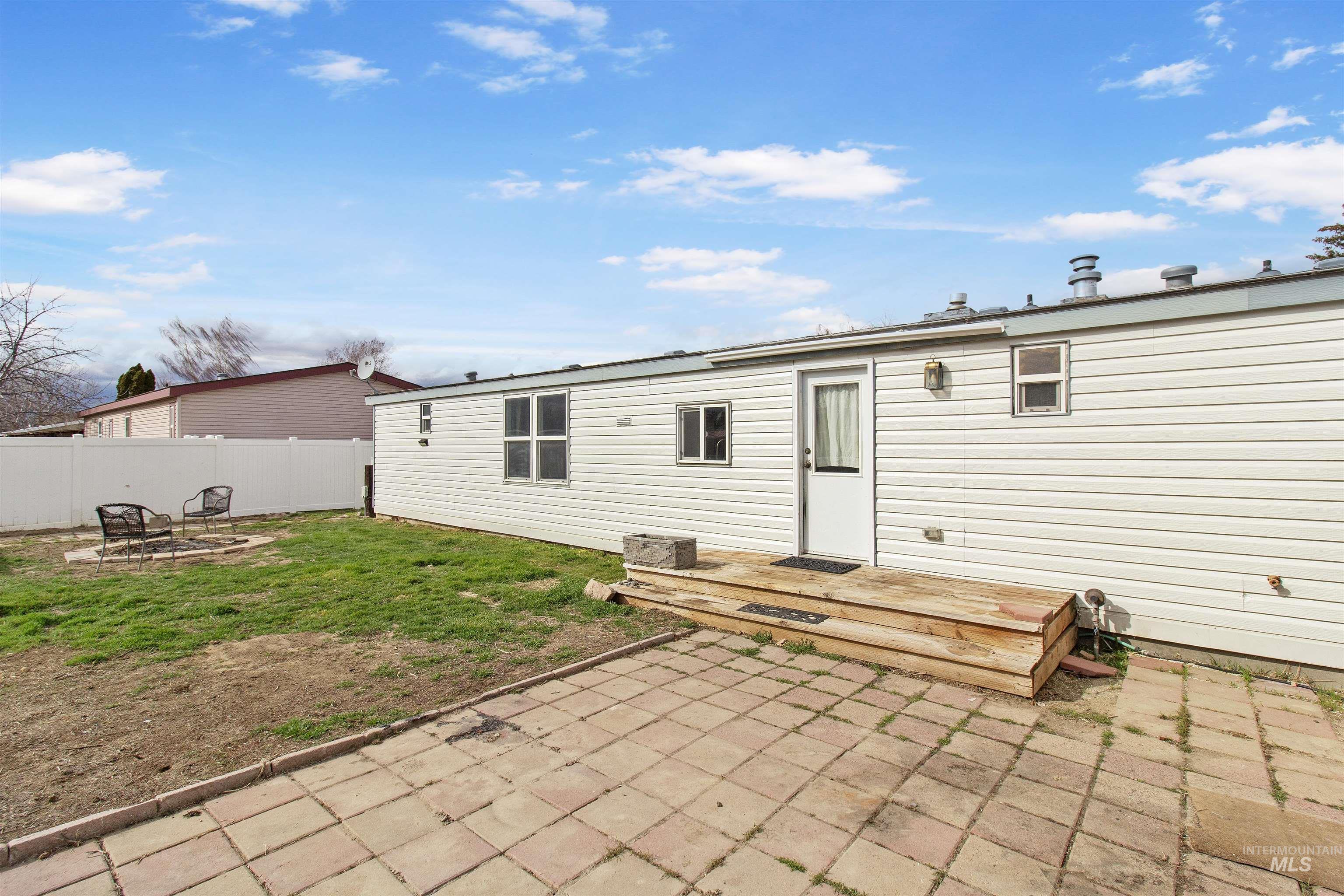 268 Villa Road, Twin Falls, Idaho 83301, 3 Bedrooms, 2 Bathrooms, Residential For Sale, Price $230,000,MLS 98976905