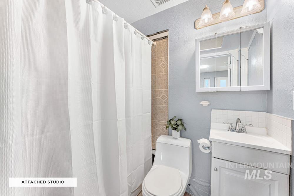 2507 W Regan Ave, Boise, Idaho 83702, 4 Bedrooms, 3.5 Bathrooms, Residential For Sale, Price $675,000,MLS 98976907