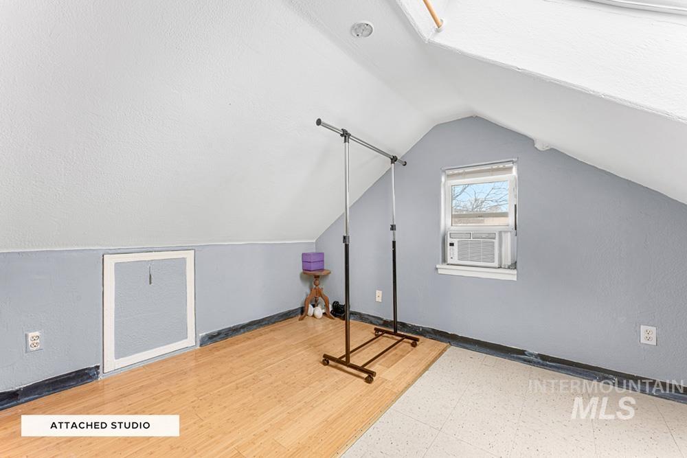 2507 W Regan Ave, Boise, Idaho 83702, 4 Bedrooms, 3.5 Bathrooms, Residential For Sale, Price $675,000,MLS 98976907