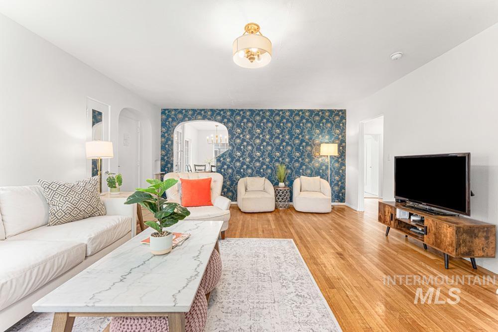 2507 W Regan Ave, Boise, Idaho 83702, 4 Bedrooms, 3.5 Bathrooms, Residential For Sale, Price $675,000,MLS 98976907