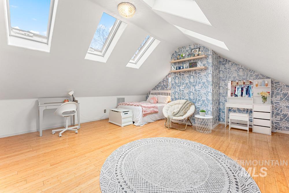 2507 W Regan Ave, Boise, Idaho 83702, 4 Bedrooms, 3.5 Bathrooms, Residential For Sale, Price $675,000,MLS 98976907