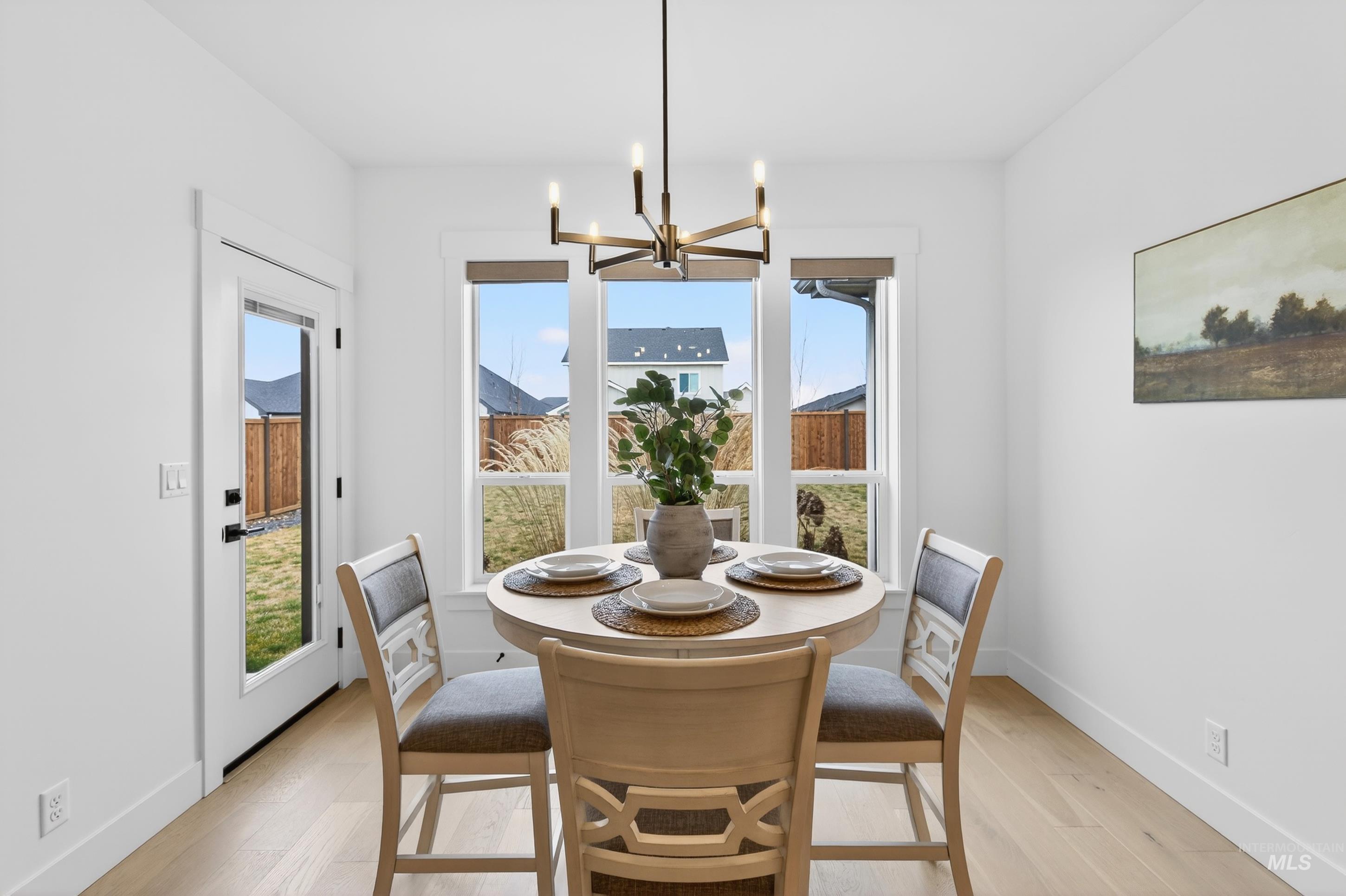 121 S Ziklag Ave, Kuna, Idaho 83634, 3 Bedrooms, 2 Bathrooms, Residential For Sale, Price $545,000,MLS 98976909