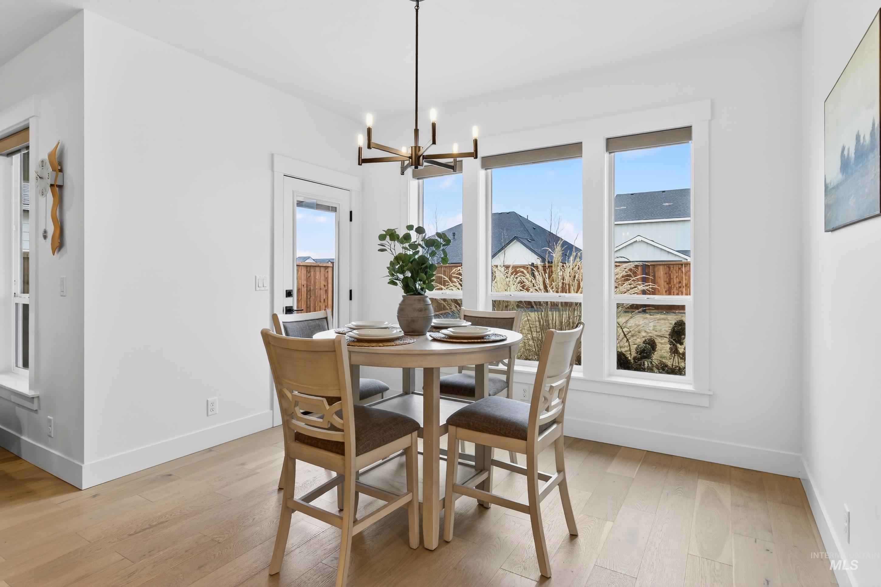 121 S Ziklag Ave, Kuna, Idaho 83634, 3 Bedrooms, 2 Bathrooms, Residential For Sale, Price $545,000,MLS 98976909