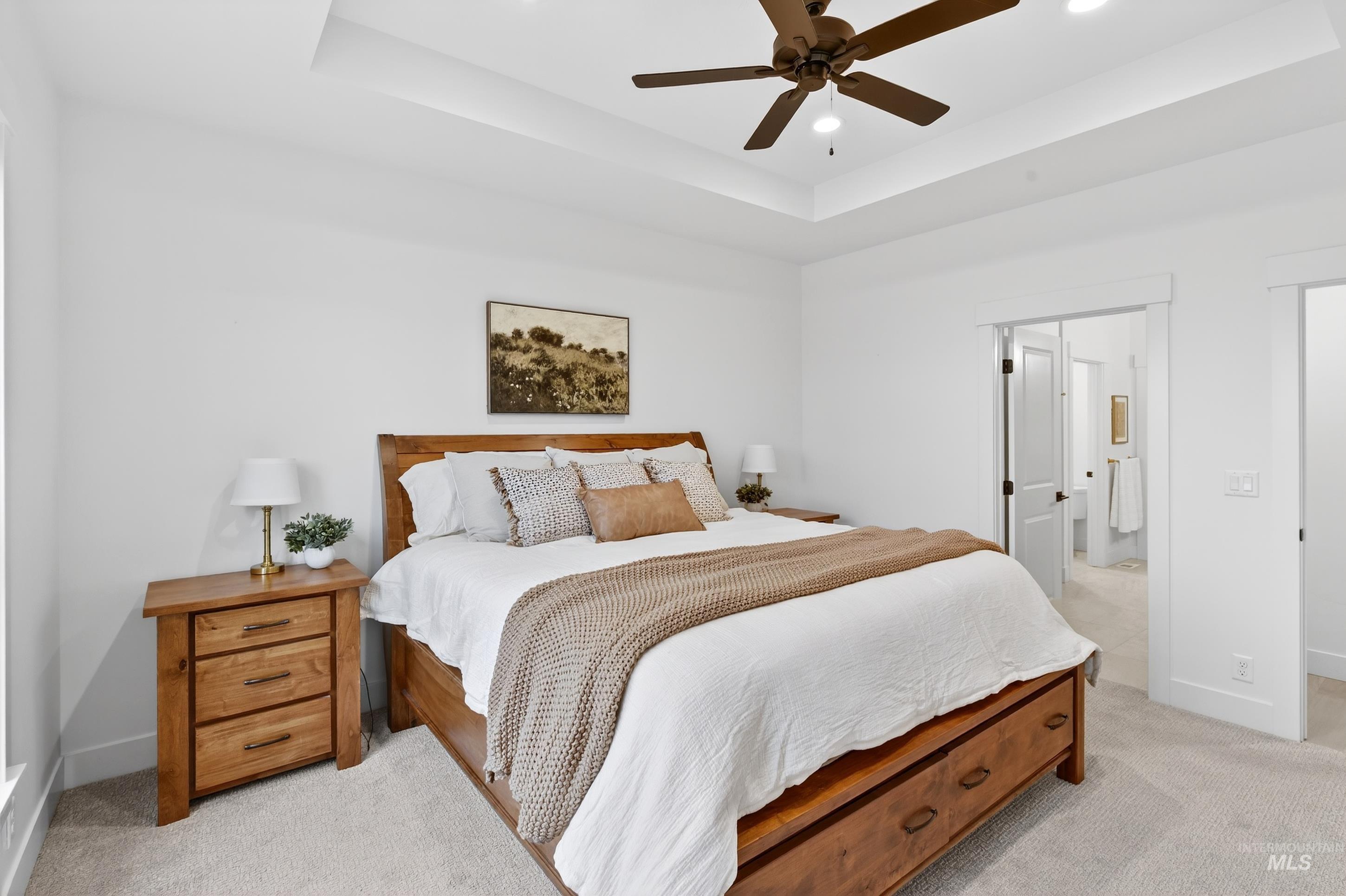 121 S Ziklag Ave, Kuna, Idaho 83634, 3 Bedrooms, 2 Bathrooms, Residential For Sale, Price $545,000,MLS 98976909