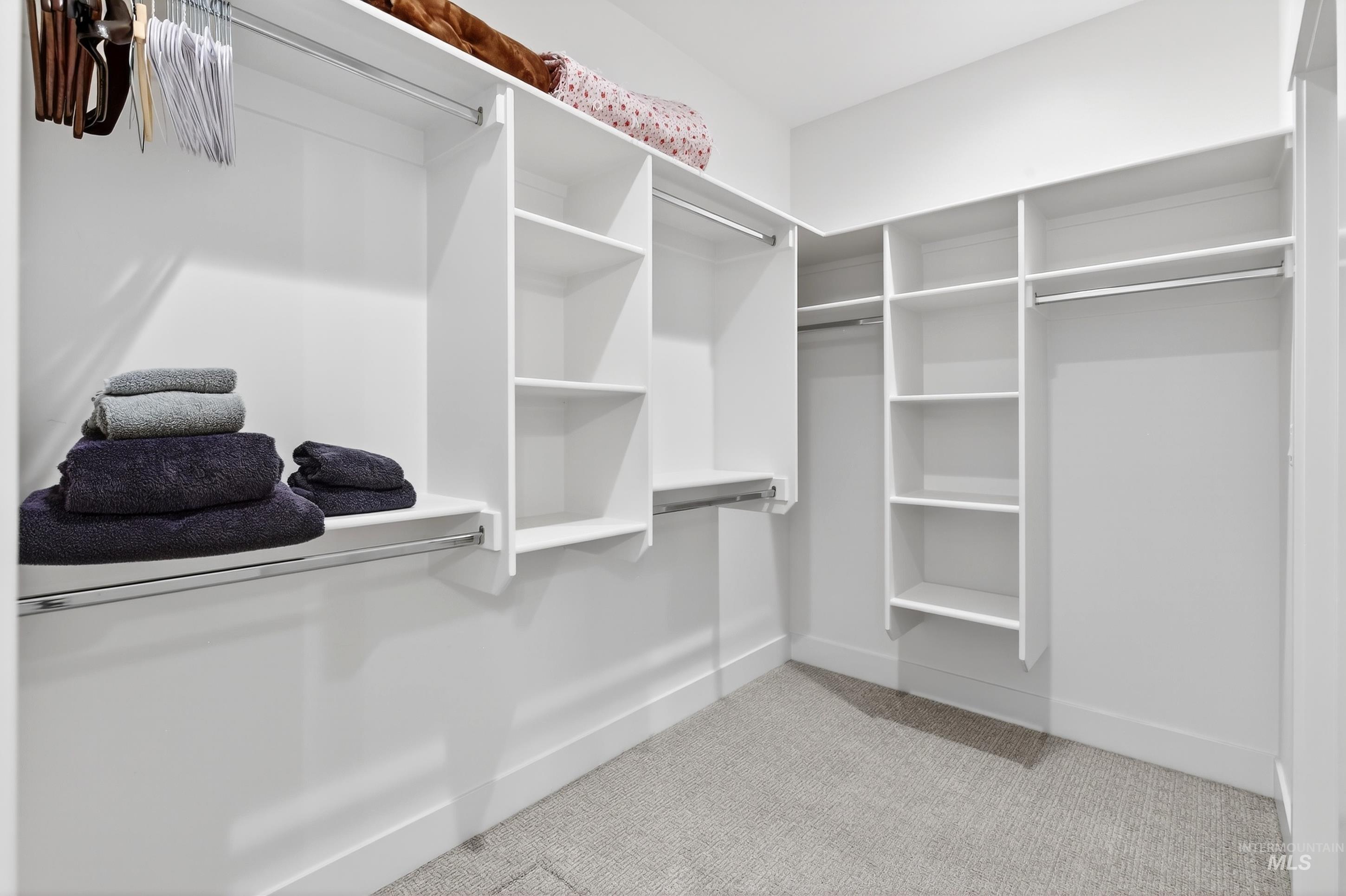 121 S Ziklag Ave, Kuna, Idaho 83634, 3 Bedrooms, 2 Bathrooms, Residential For Sale, Price $545,000,MLS 98976909