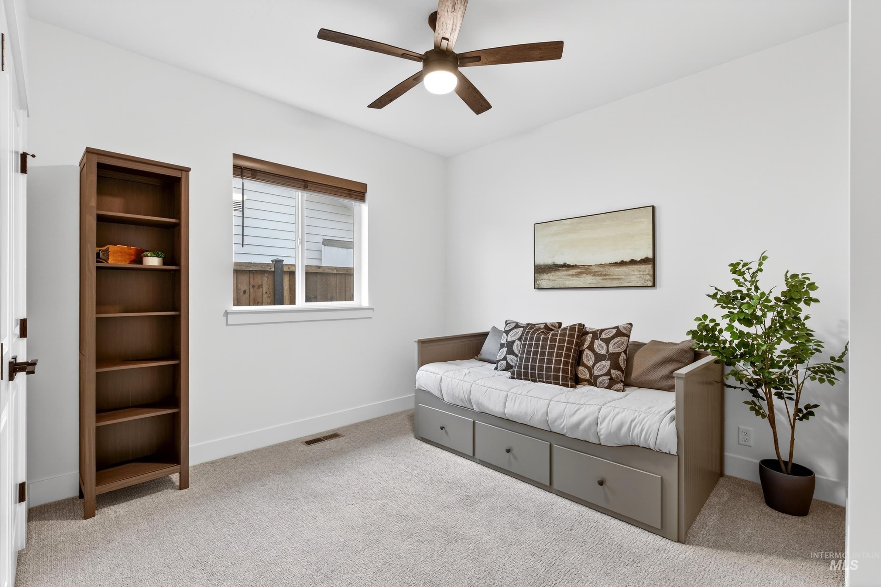 121 S Ziklag Ave, Kuna, Idaho 83634, 3 Bedrooms, 2 Bathrooms, Residential For Sale, Price $545,000,MLS 98976909