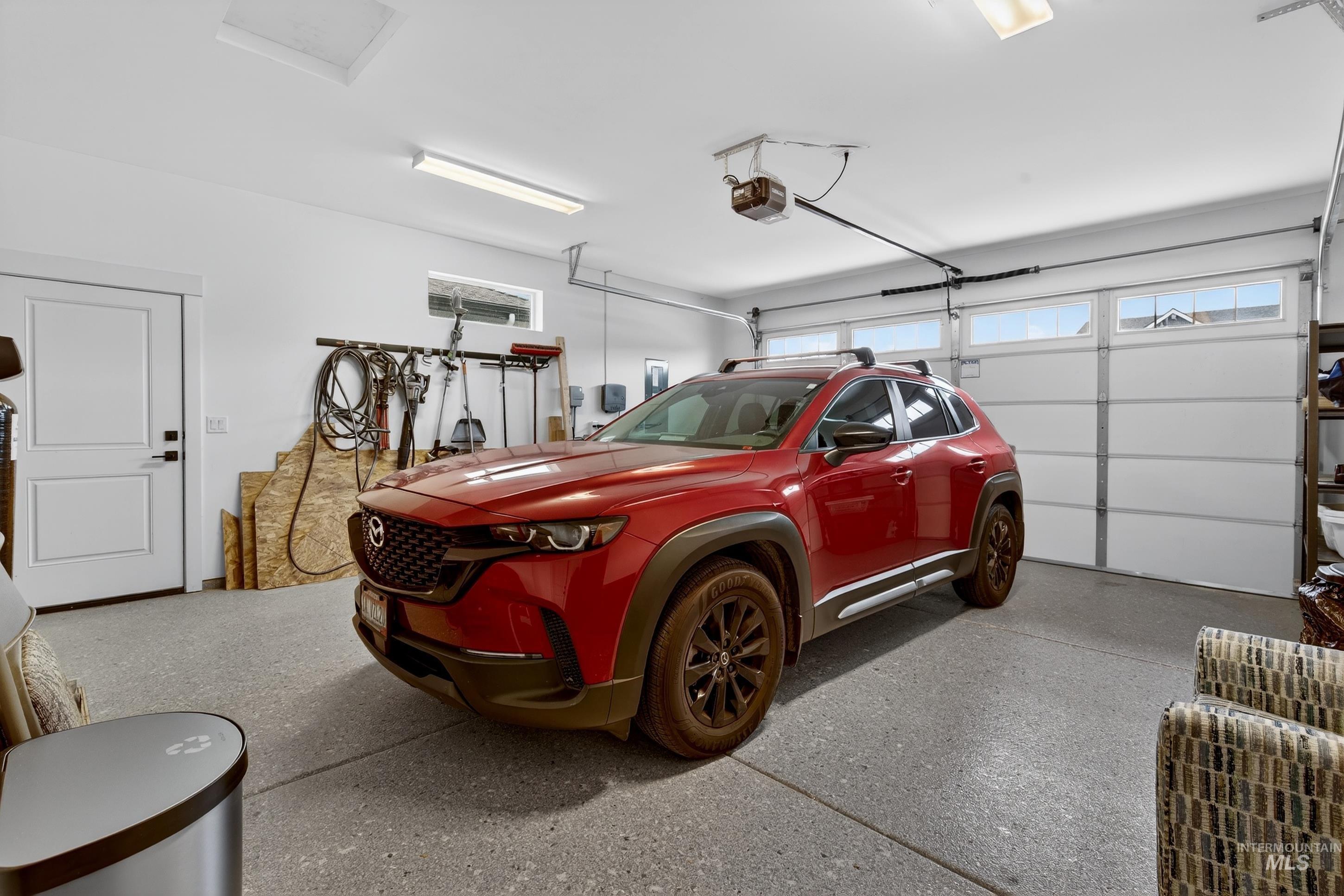 121 S Ziklag Ave, Kuna, Idaho 83634, 3 Bedrooms, 2 Bathrooms, Residential For Sale, Price $545,000,MLS 98976909