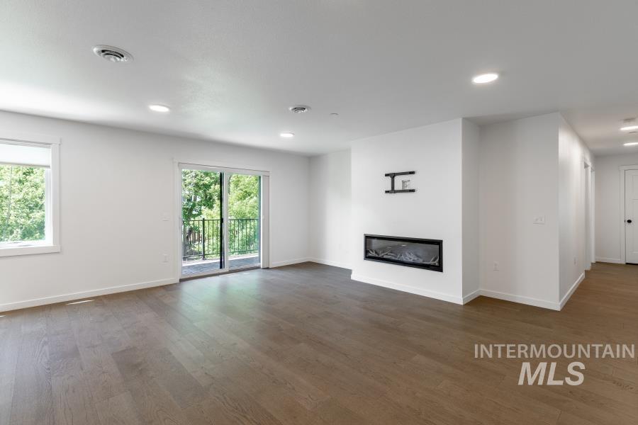 115 N Almon #104, Moscow, Idaho 83843, 3 Bedrooms, 2 Bathrooms, Residential For Sale, Price $465,000,MLS 98976911