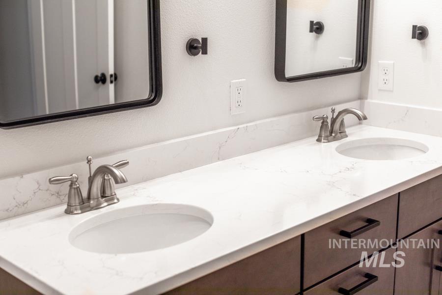 115 N Almon #104, Moscow, Idaho 83843, 3 Bedrooms, 2 Bathrooms, Residential For Sale, Price $465,000,MLS 98976911