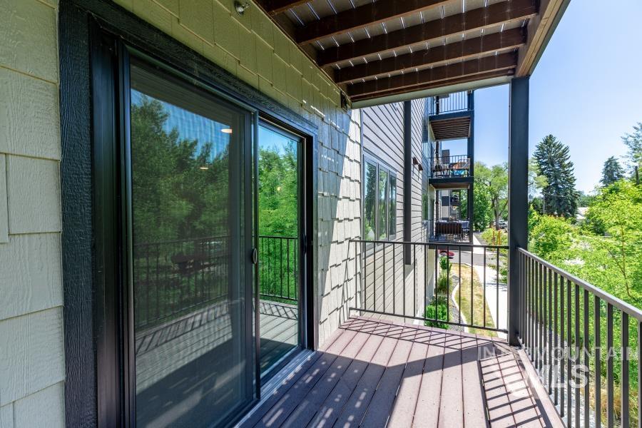 115 N Almon #104, Moscow, Idaho 83843, 3 Bedrooms, 2 Bathrooms, Residential For Sale, Price $465,000,MLS 98976911