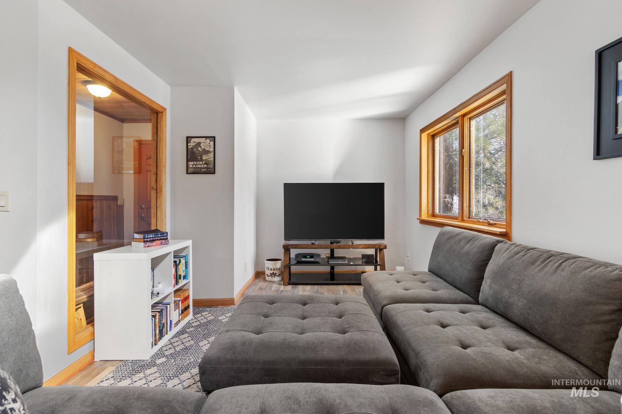 7 Elderberry Circle, Idaho City, Idaho 83631, 3 Bedrooms, 2 Bathrooms, Residential For Sale, Price $529,000,MLS 98976912