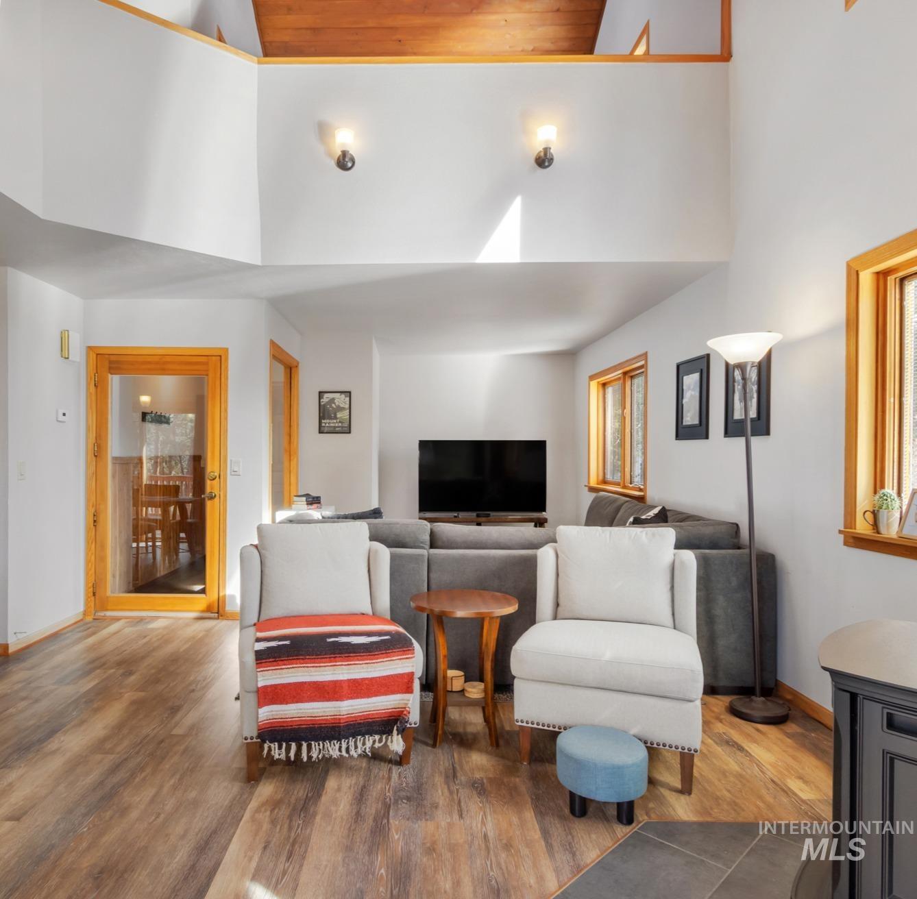 7 Elderberry Circle, Idaho City, Idaho 83631, 3 Bedrooms, 2 Bathrooms, Residential For Sale, Price $529,000,MLS 98976912