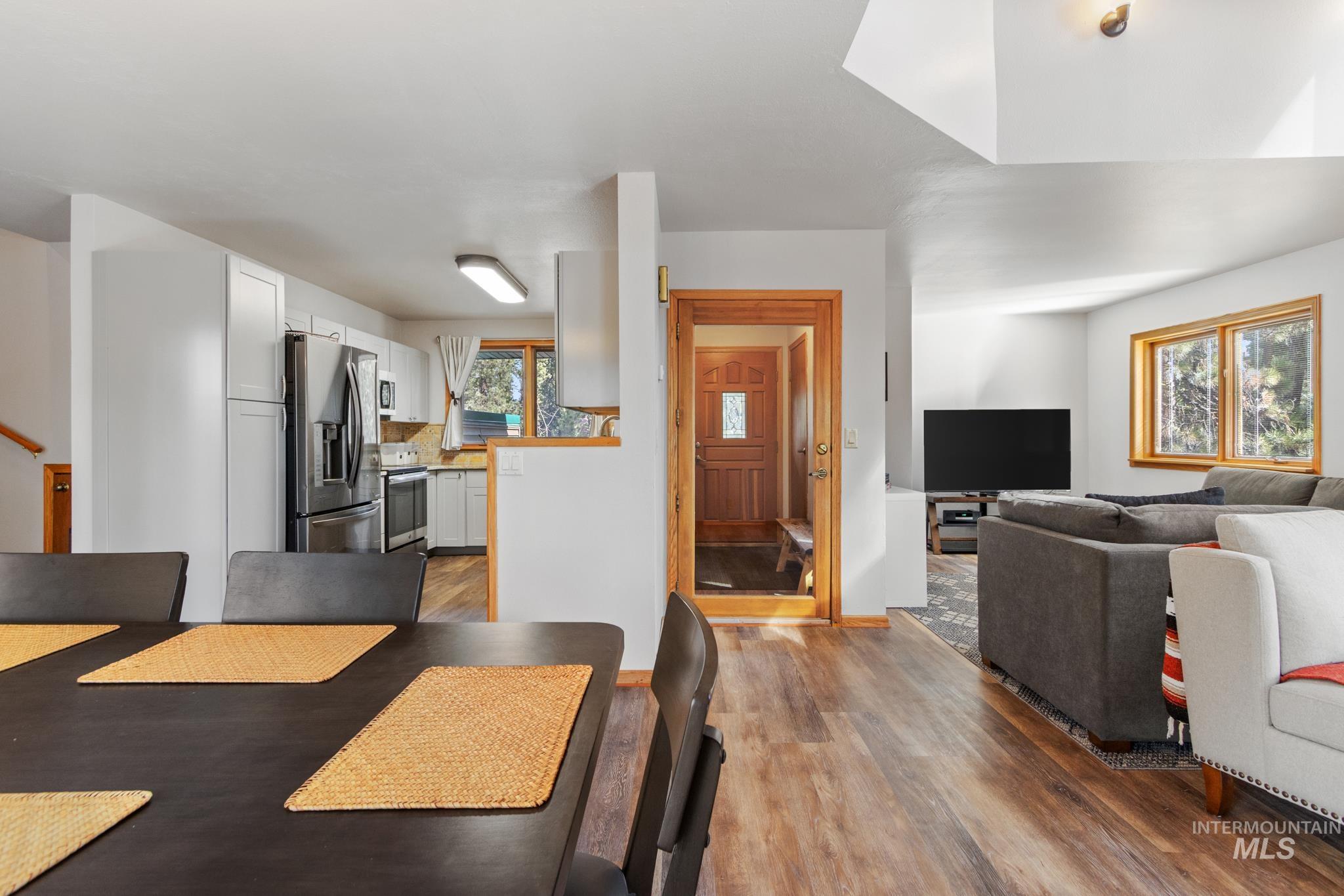 7 Elderberry Circle, Idaho City, Idaho 83631, 3 Bedrooms, 2 Bathrooms, Residential For Sale, Price $529,000,MLS 98976912