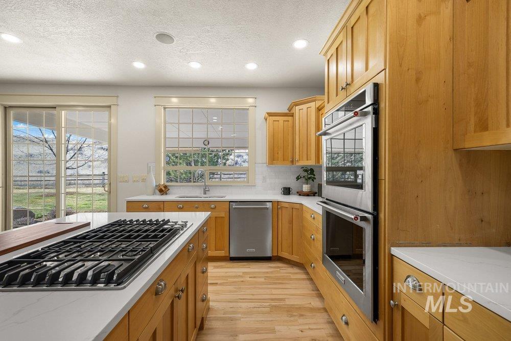 12803 N Schicks Ridge Road, Boise, Idaho 83714, 3 Bedrooms, 2.5 Bathrooms, Residential For Sale, Price $925,000, 98976915